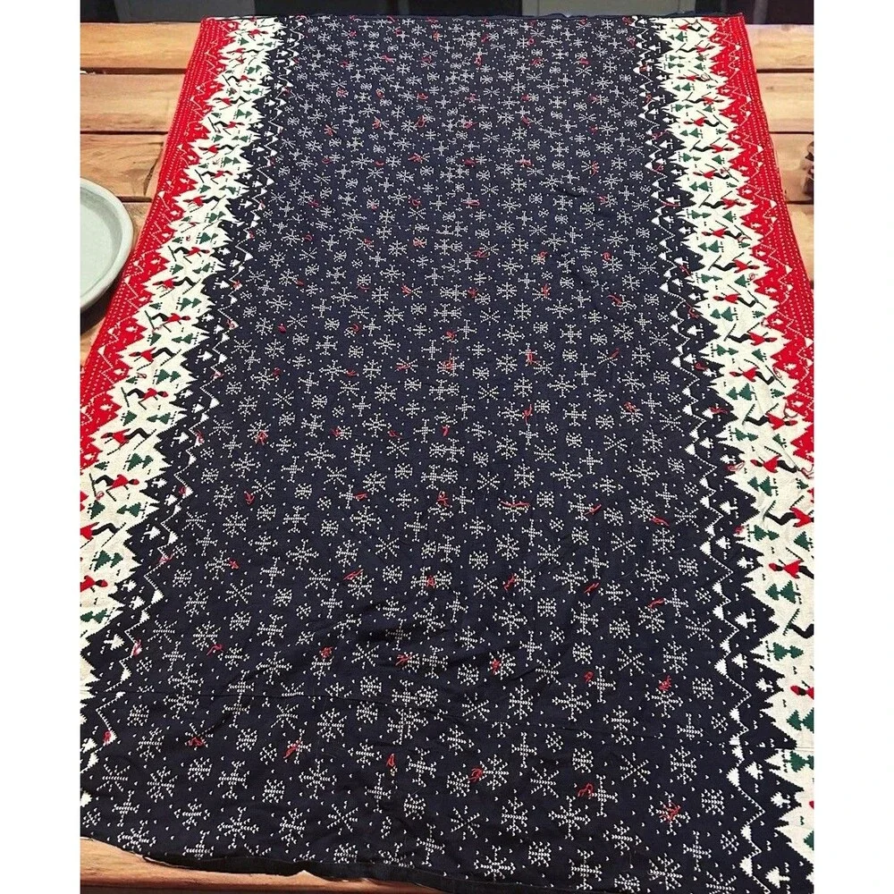 Vintage Winter Blanket Quilt Snowflake Folk Art Skiing 85x60 Mid Century Throw